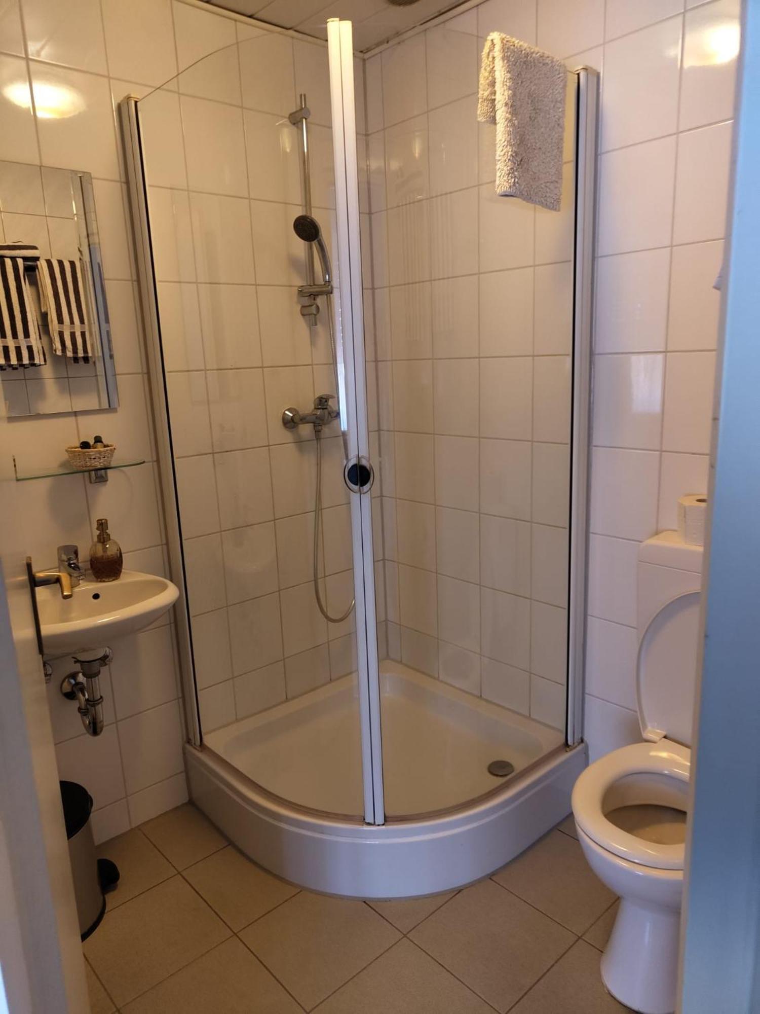 Guesthouse - Weeze Rooms 外观 照片